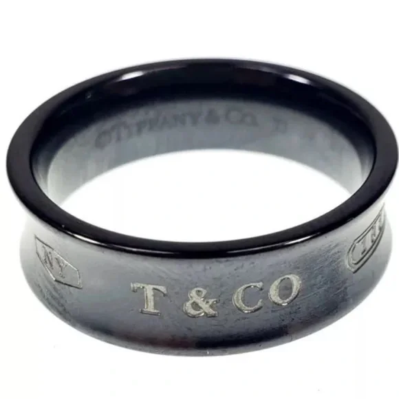 Tiffany &Co band